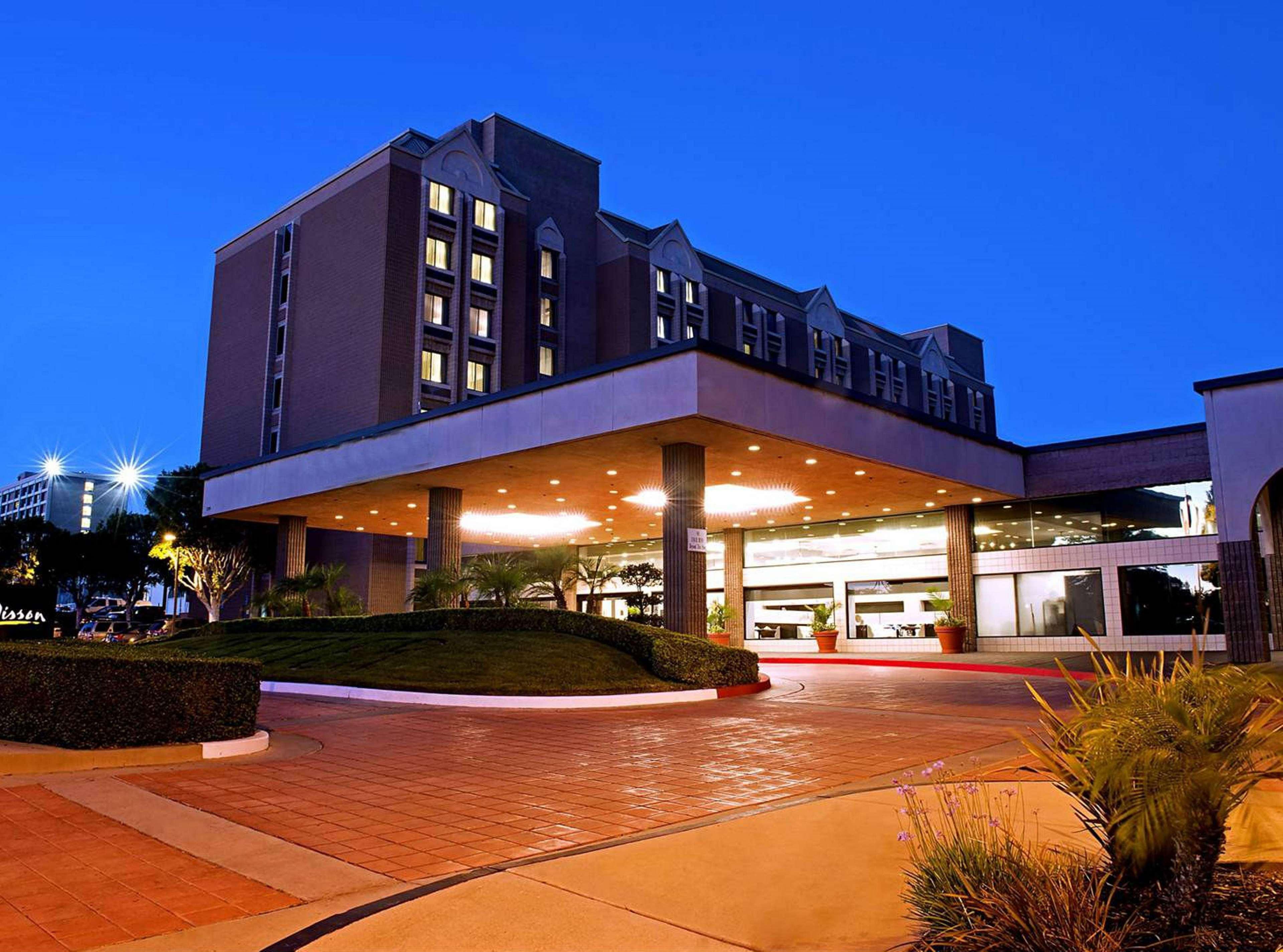 Doubletree By Hilton Whittier Hotel Luaran gambar