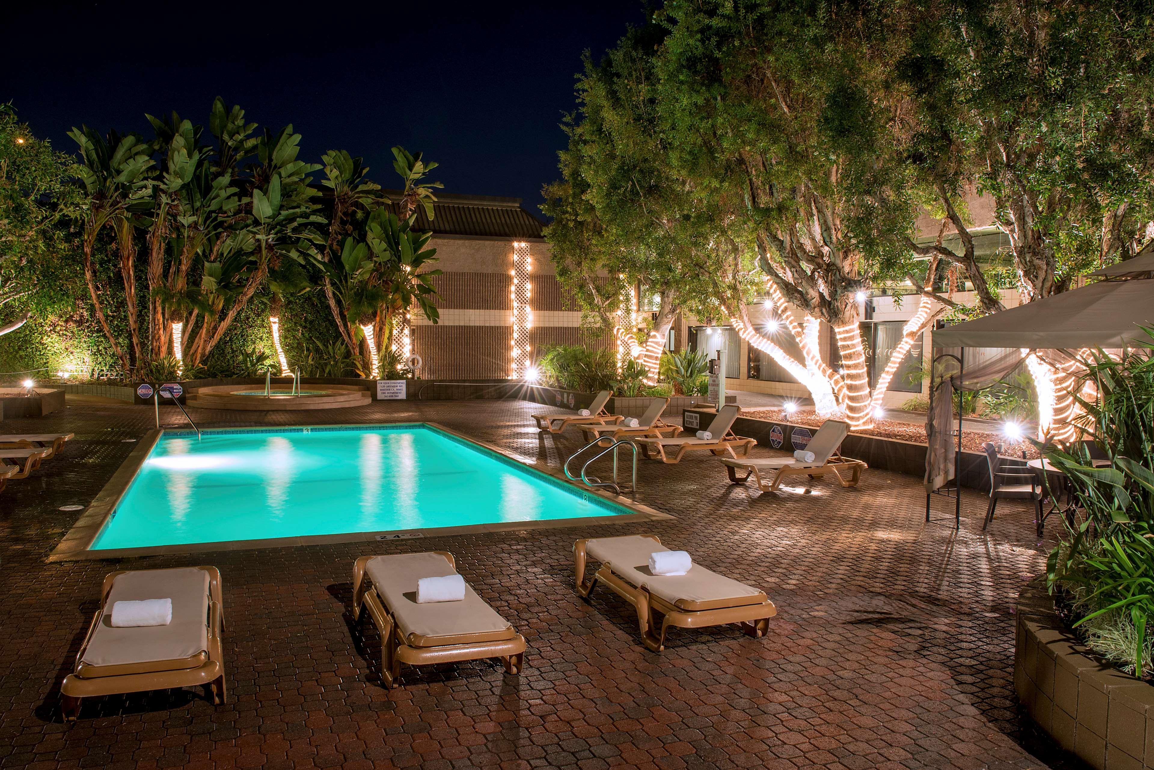 Doubletree By Hilton Whittier Hotel Luaran gambar