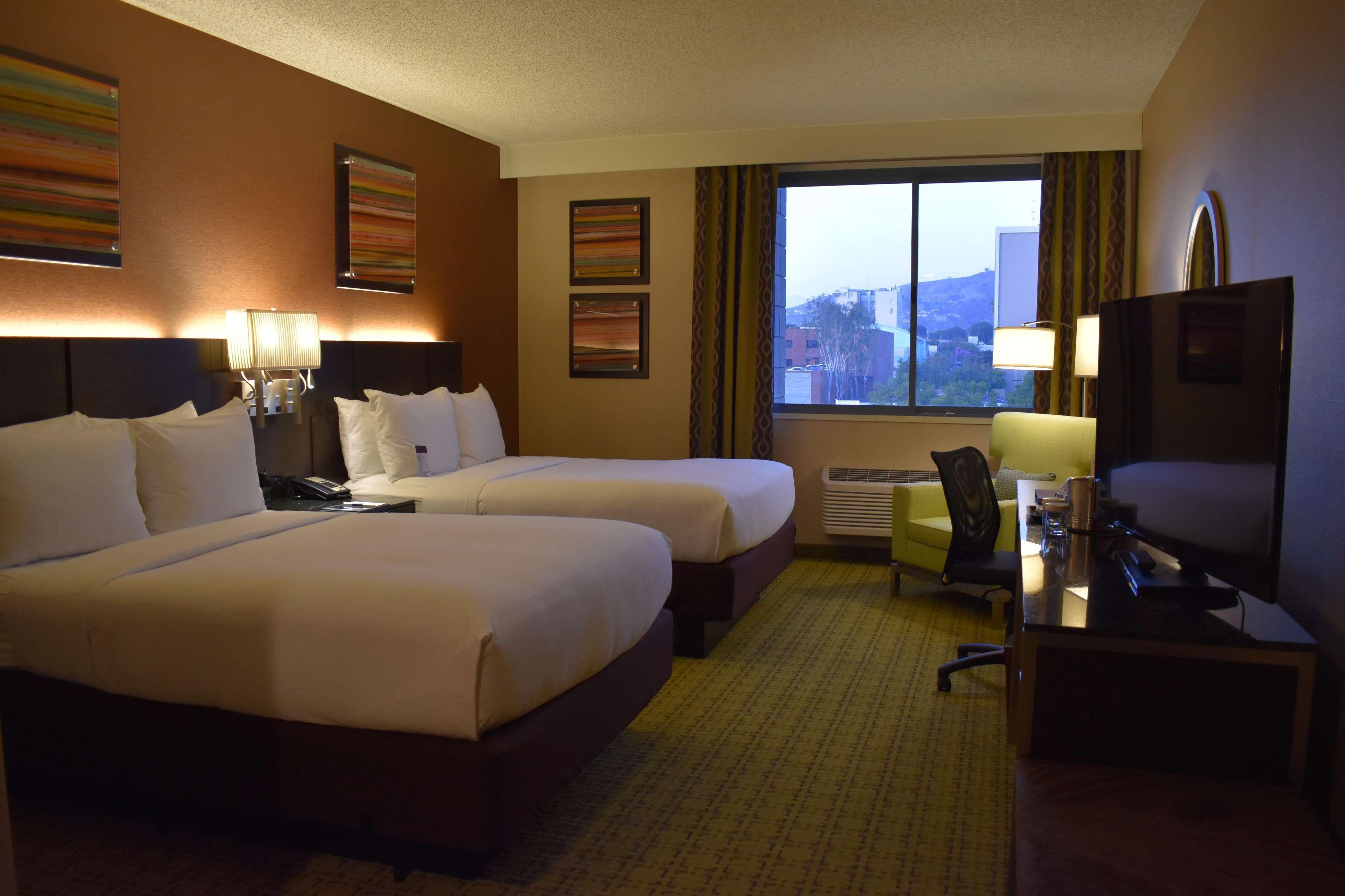 Doubletree By Hilton Whittier Hotel Luaran gambar