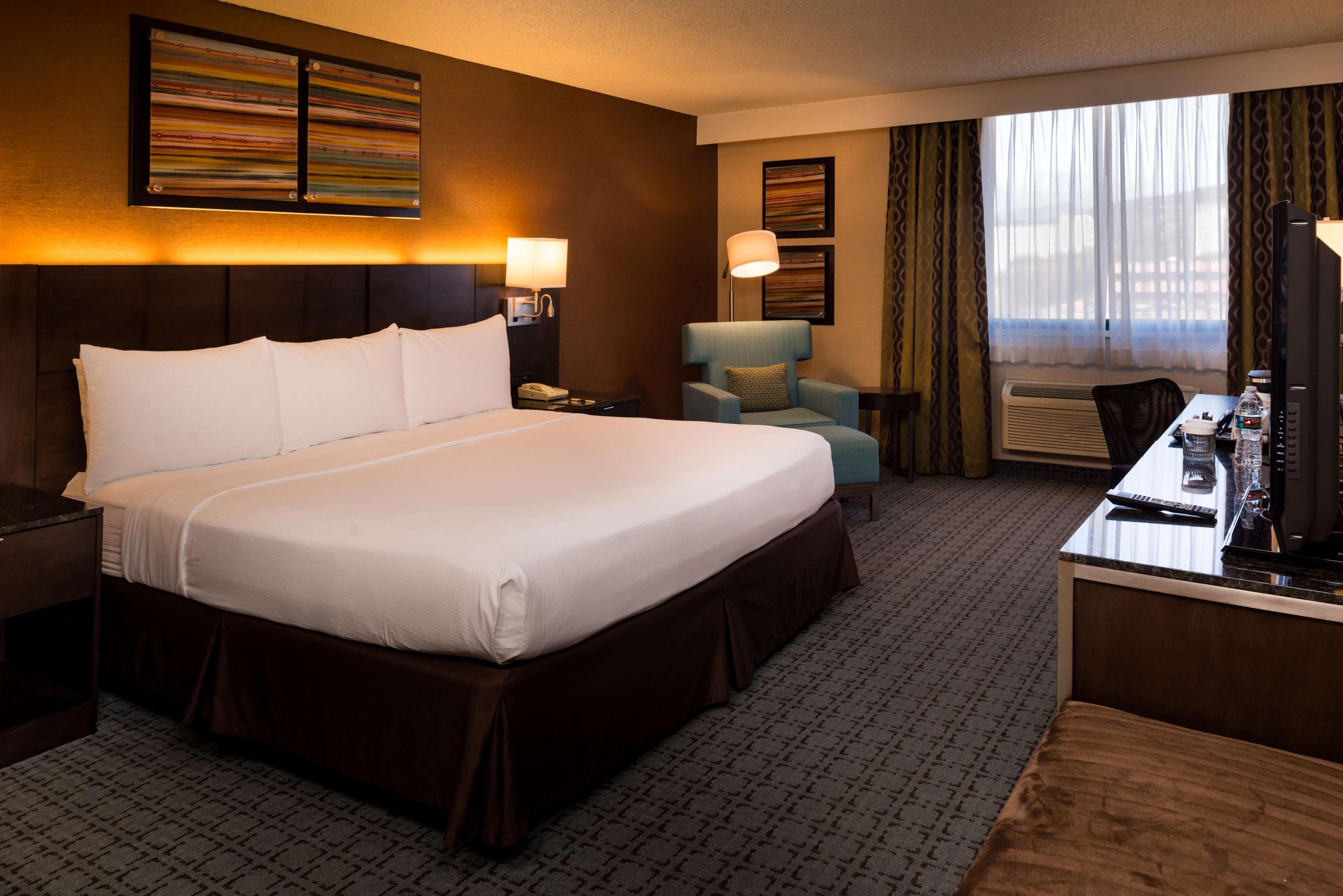 Doubletree By Hilton Whittier Hotel Luaran gambar
