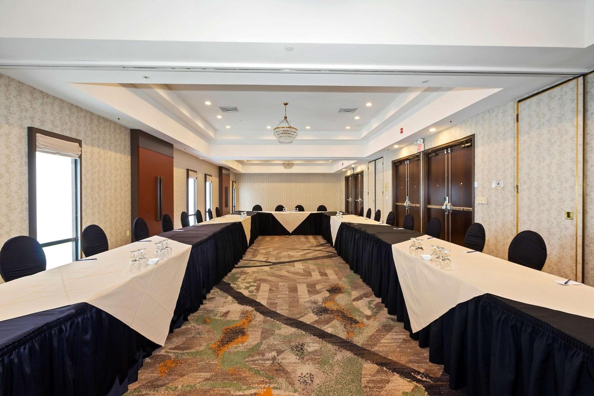 Doubletree By Hilton Whittier Hotel Luaran gambar