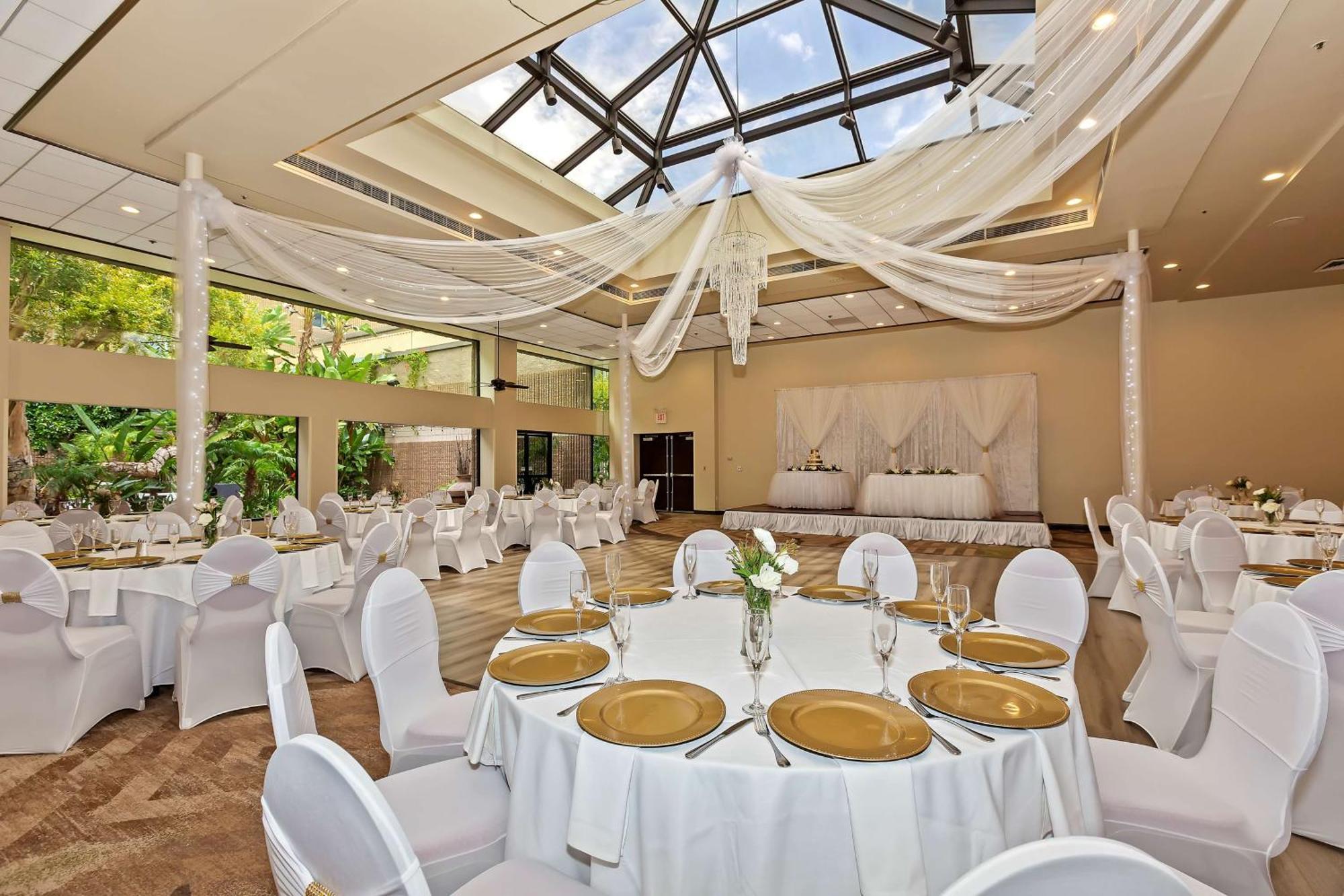 Doubletree By Hilton Whittier Hotel Luaran gambar