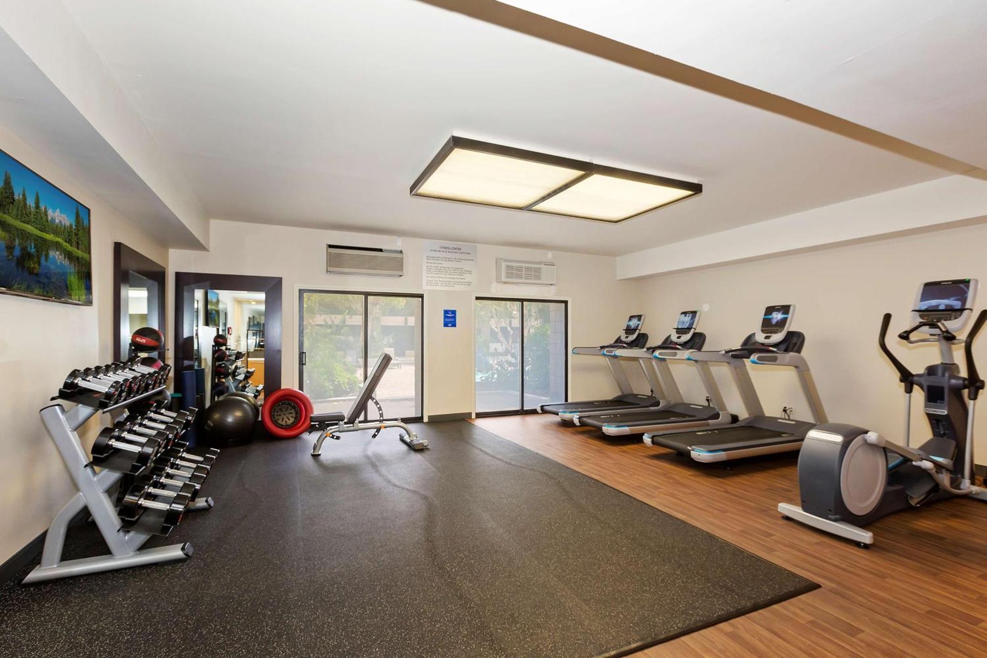 Doubletree By Hilton Whittier Hotel Luaran gambar