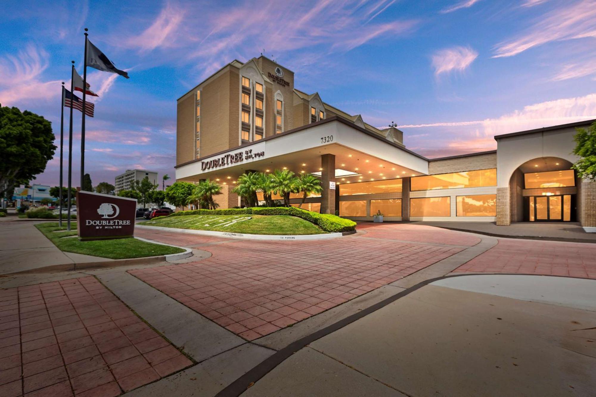 Doubletree By Hilton Whittier Hotel Luaran gambar
