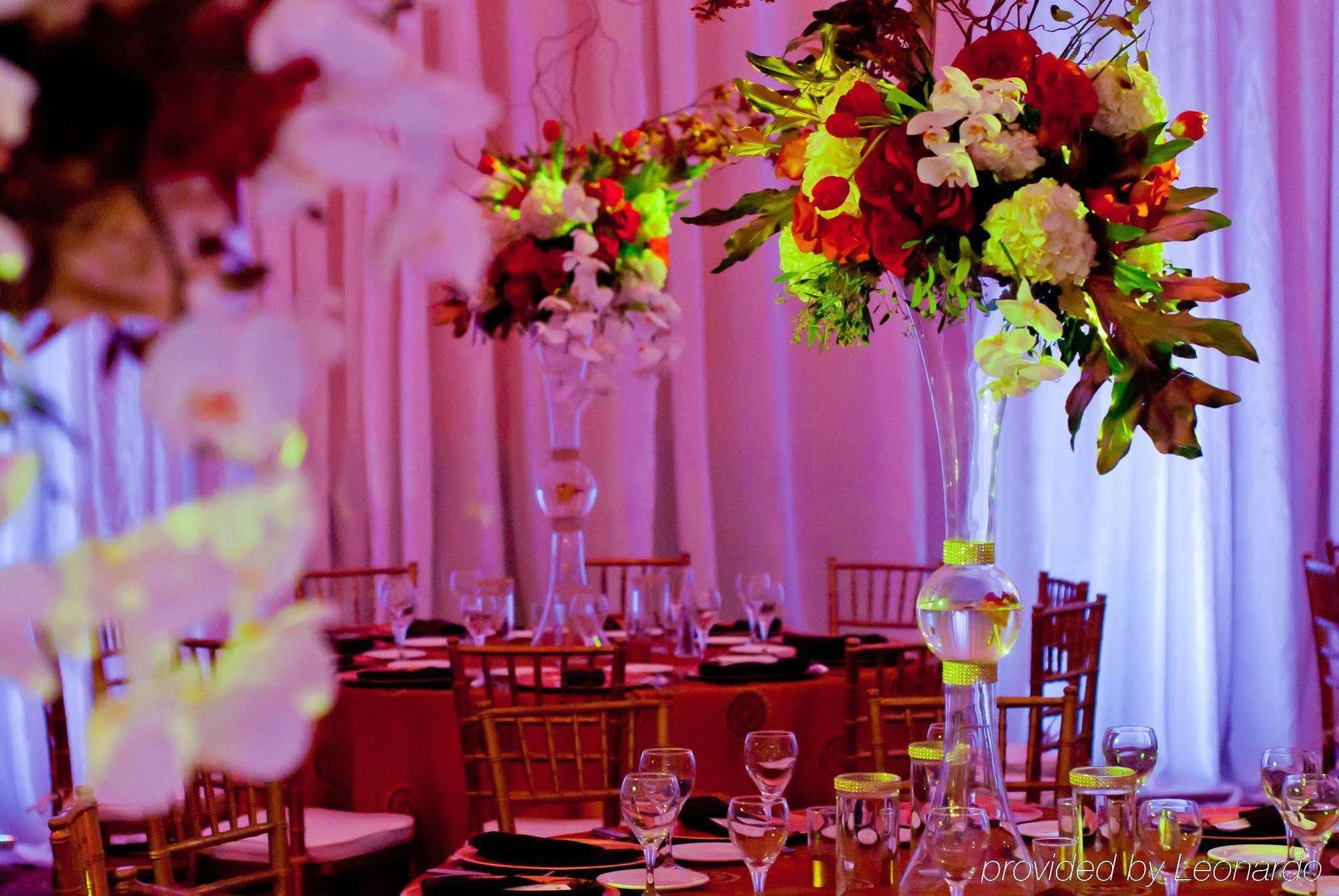 Doubletree By Hilton Whittier Hotel Luaran gambar