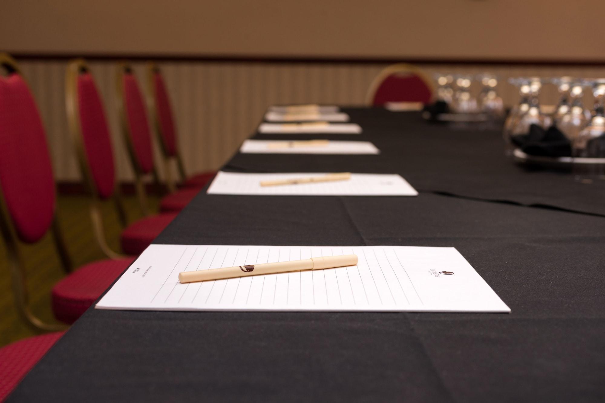 Doubletree By Hilton Whittier Hotel Luaran gambar