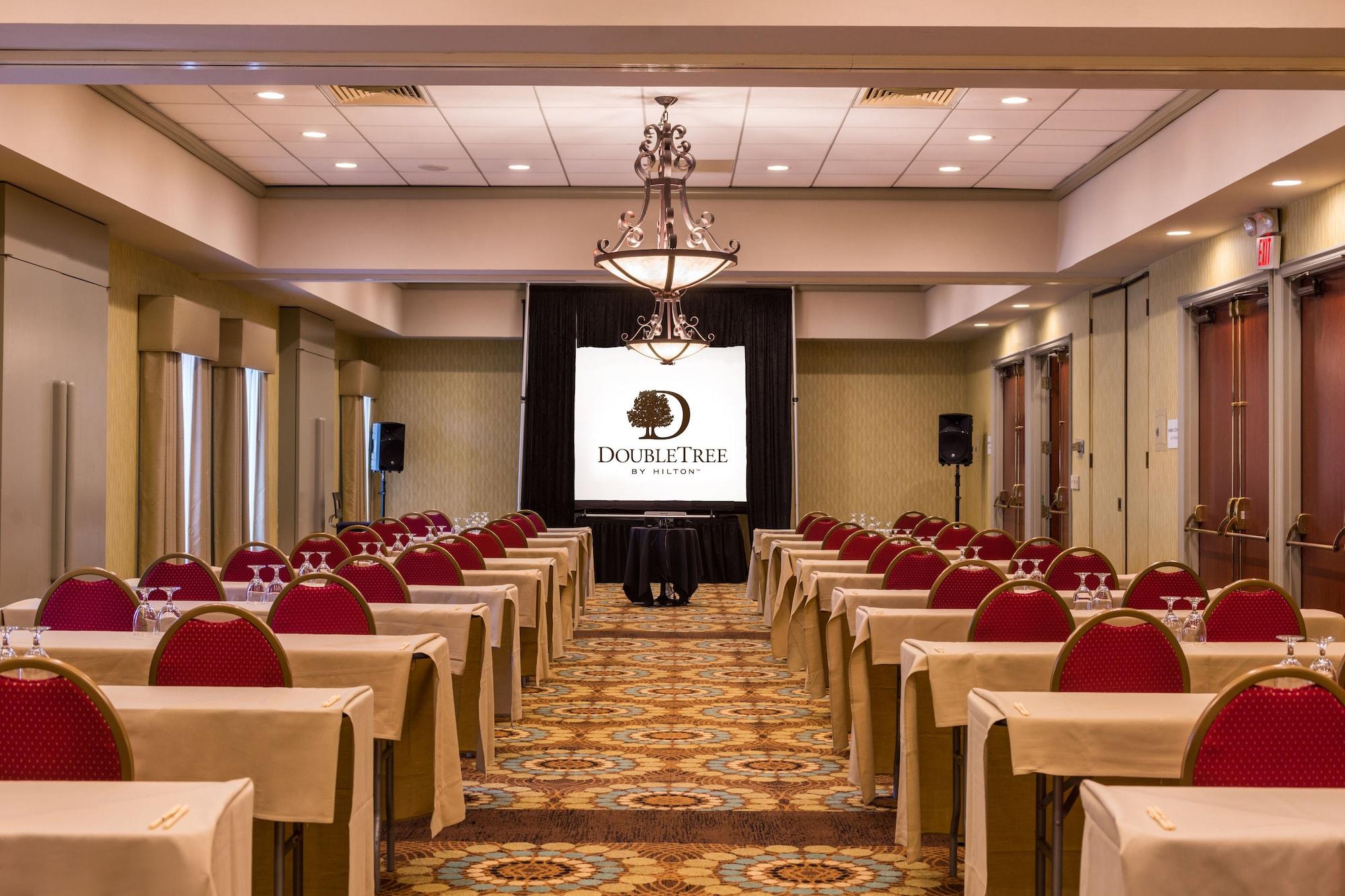 Doubletree By Hilton Whittier Hotel Luaran gambar